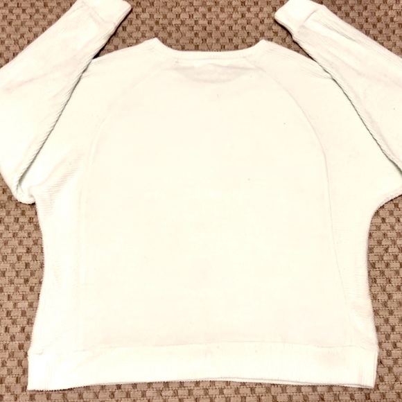 Women’s Rip Curl sweater, med, white, soft/ comfy, used but babied. - Picture 5 of 8